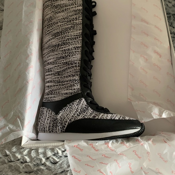 Sneaker Boot - Picture 4 of 7